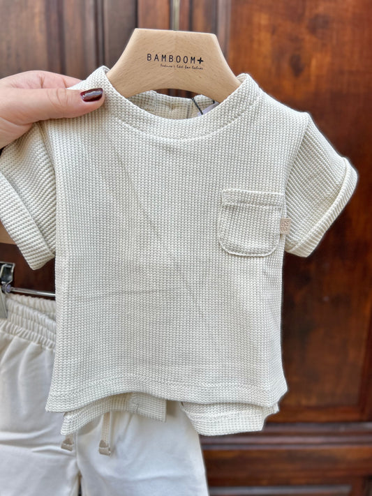 Completo bermuda e t-shirt