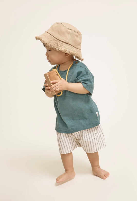 Completo t-shirt e bermuda rigato