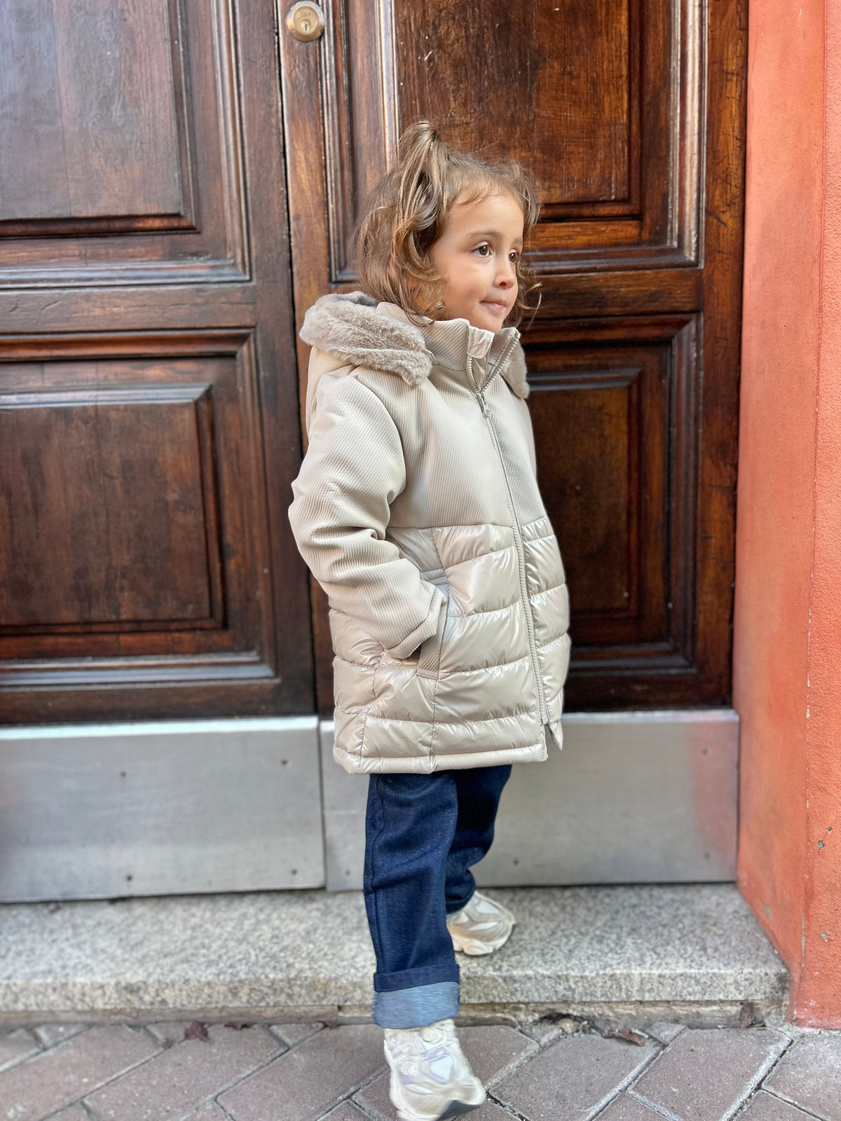 Giubbotto beige con eco pelliccia