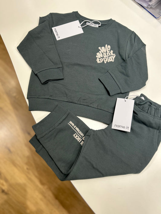 Tuta con dettaglio sul retro