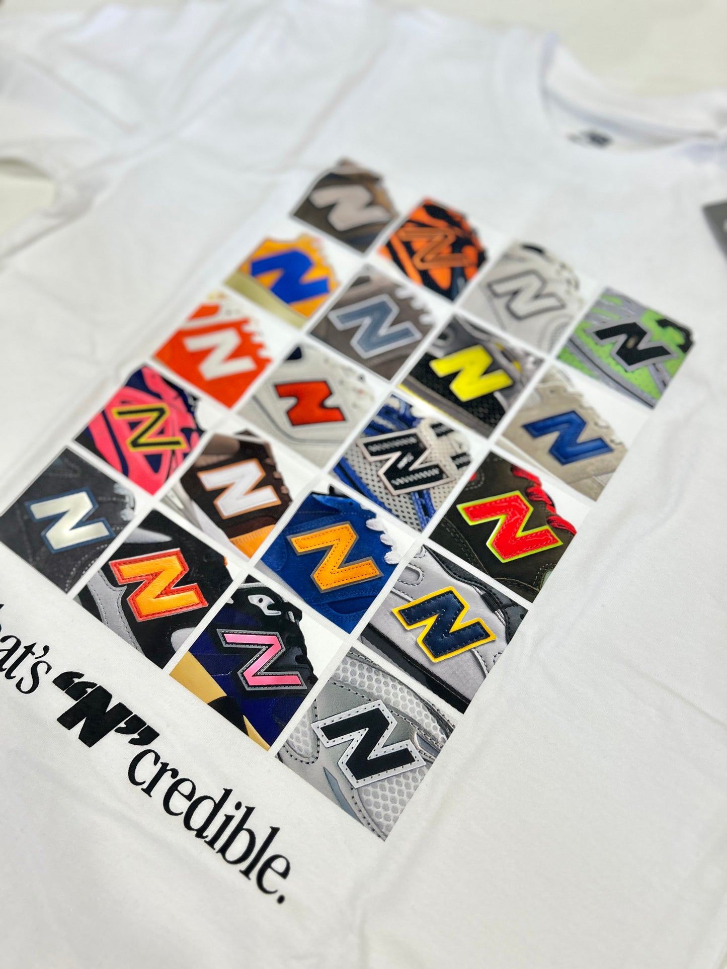 T-shirt N logo