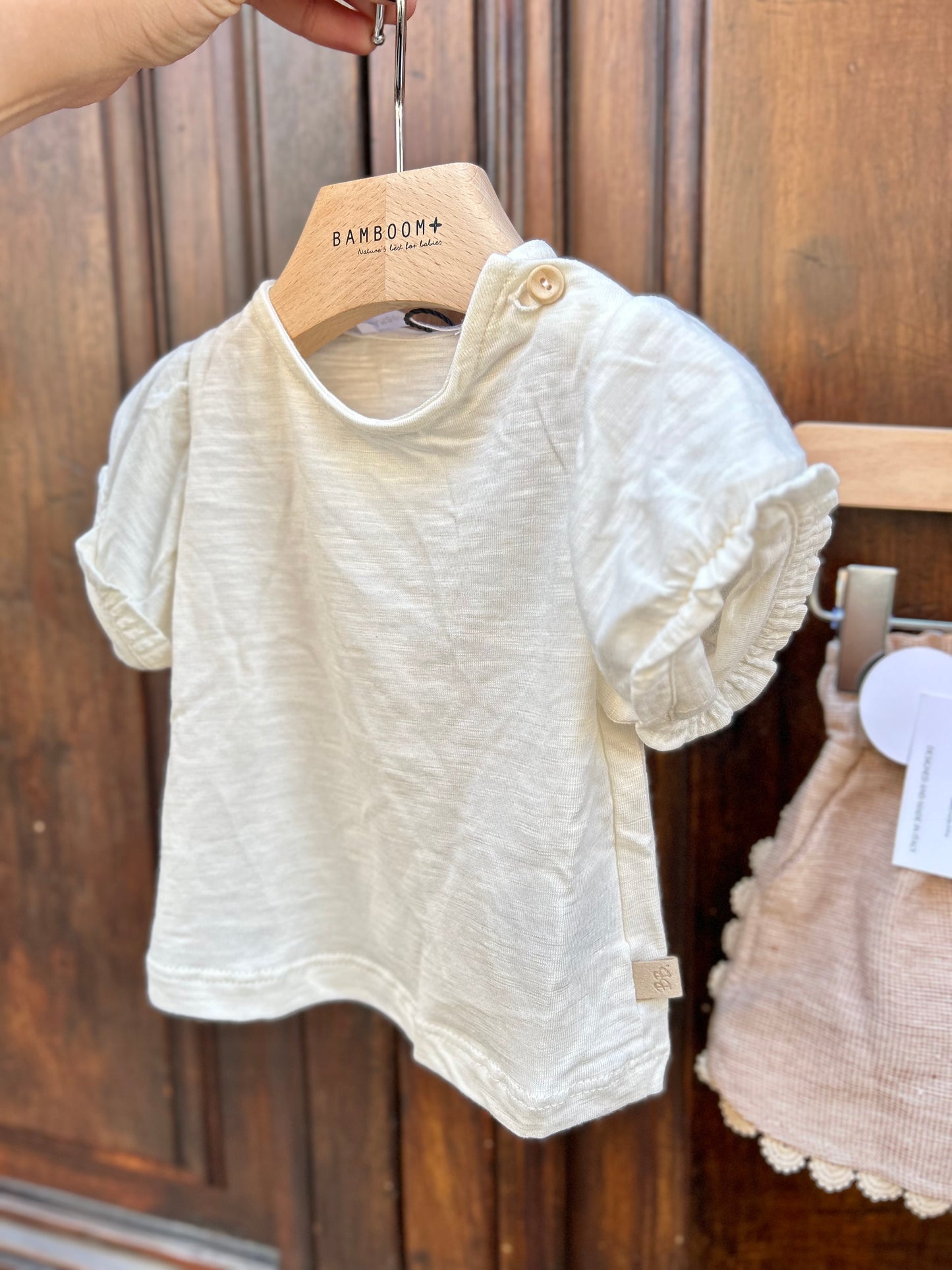 Completo bermuda e t-shirt