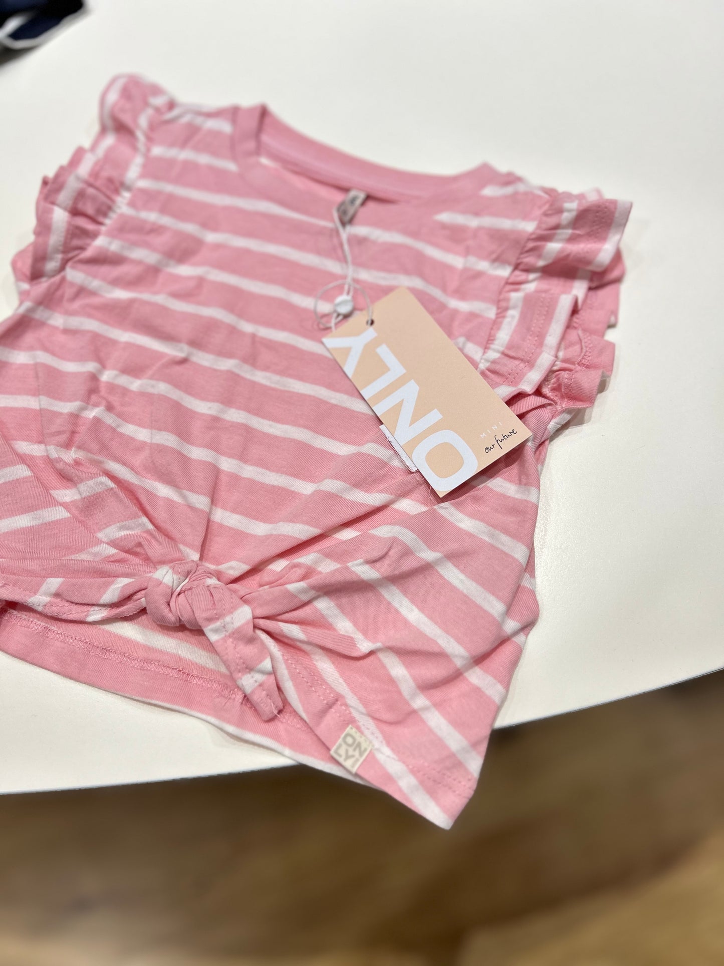 T-shirt con nodo