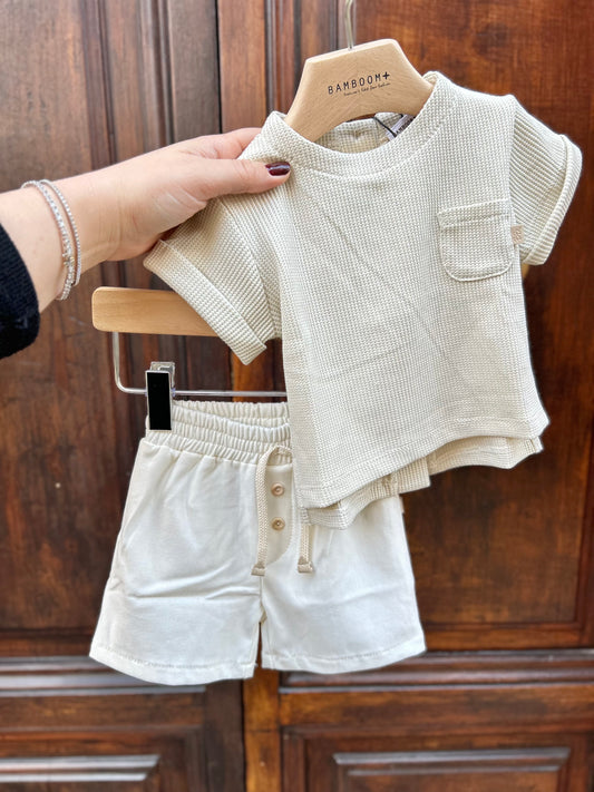 Completo bermuda e t-shirt