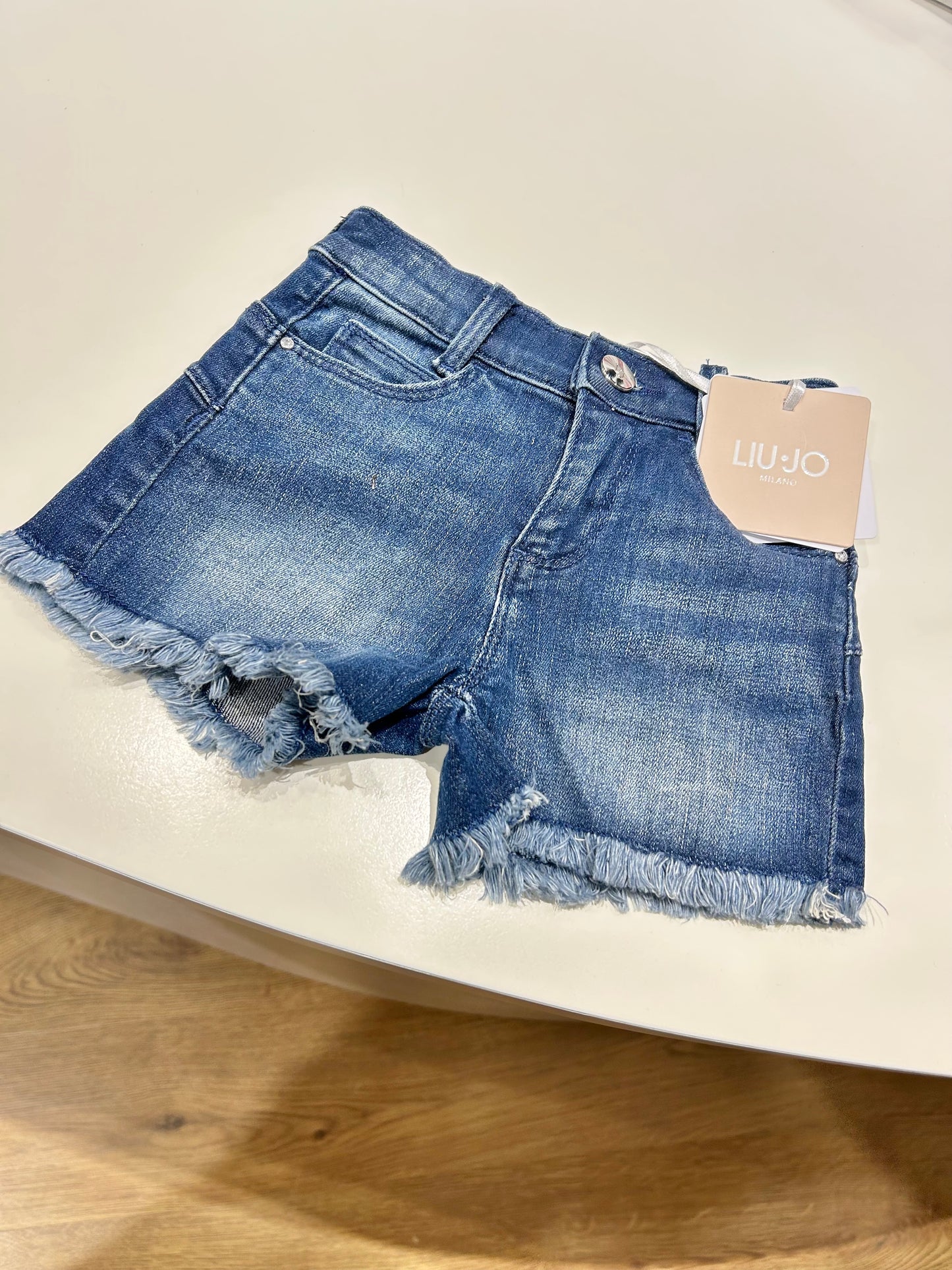 Short denim