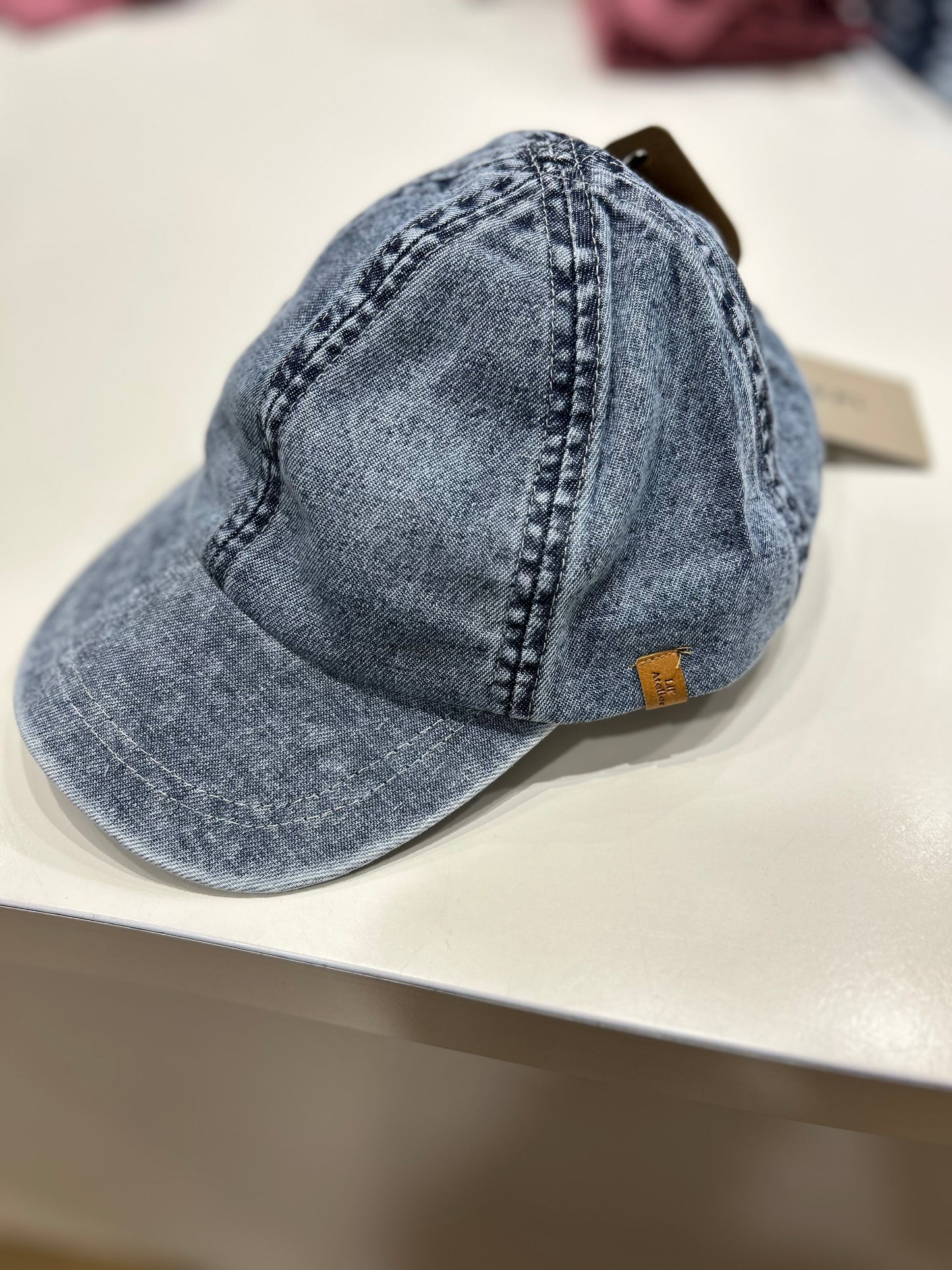 Cappello con visiera