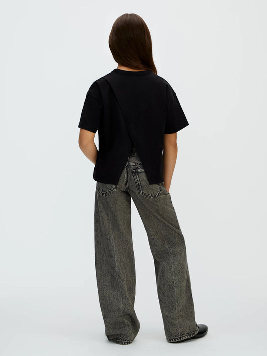 T-Shirt crop spacco sul retro