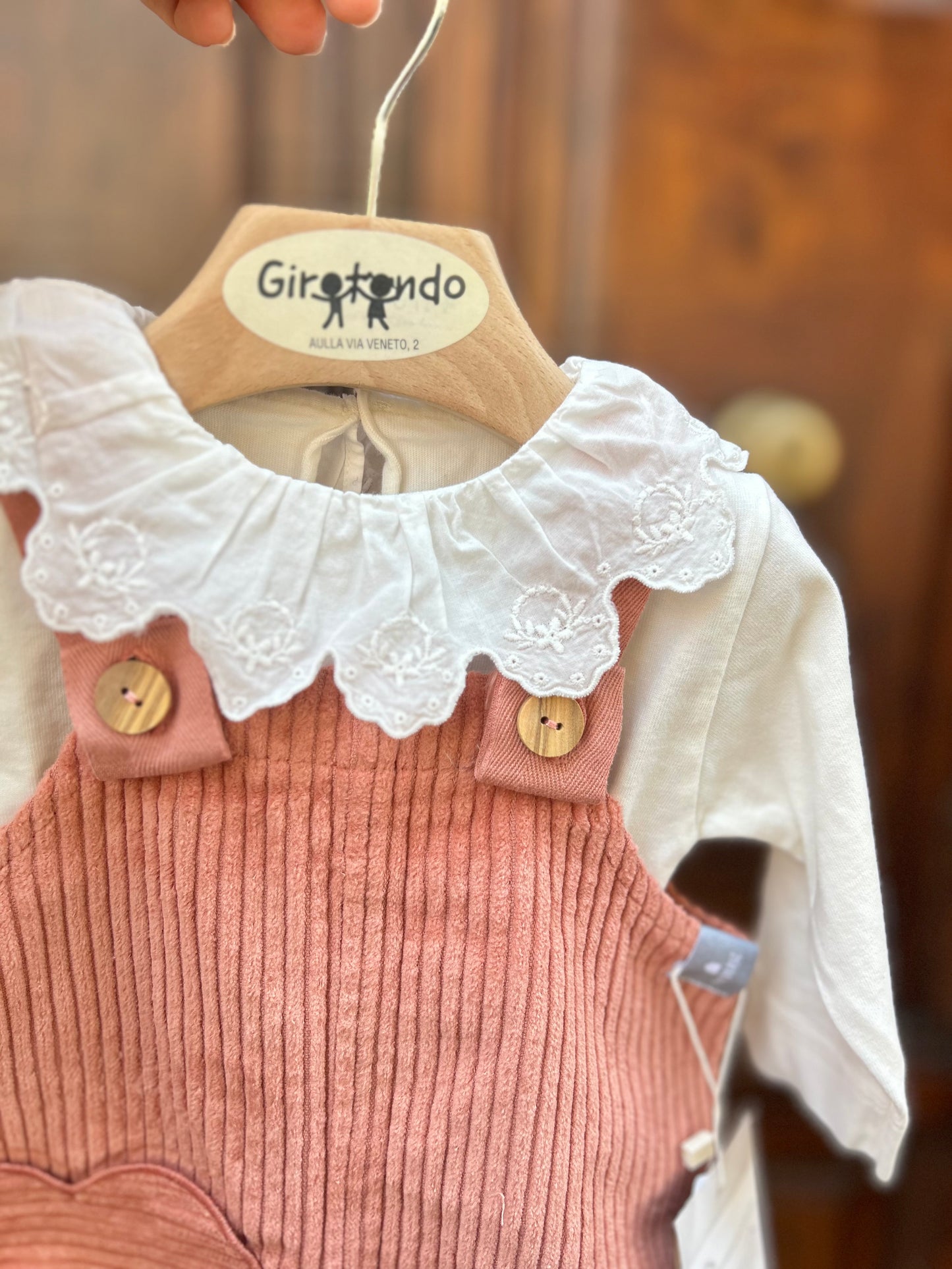 Completo salopette e body con colletto