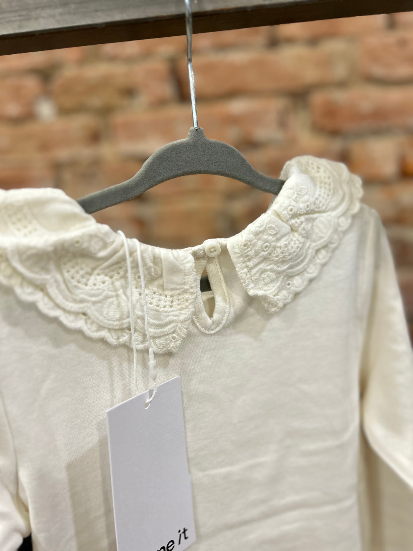 T-shirt con colletto